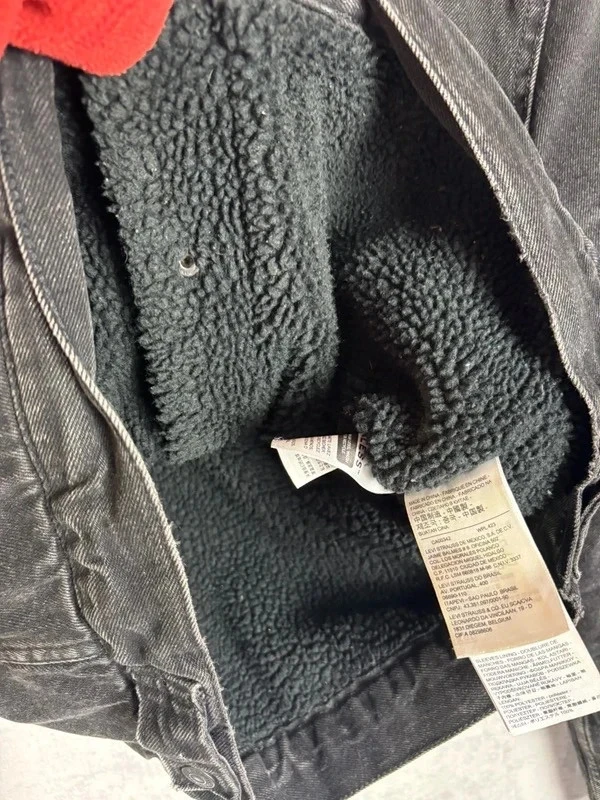 🌸 Black Levis logo embroidered back winter denim jacket Size 38/M 🌸 – photo 6